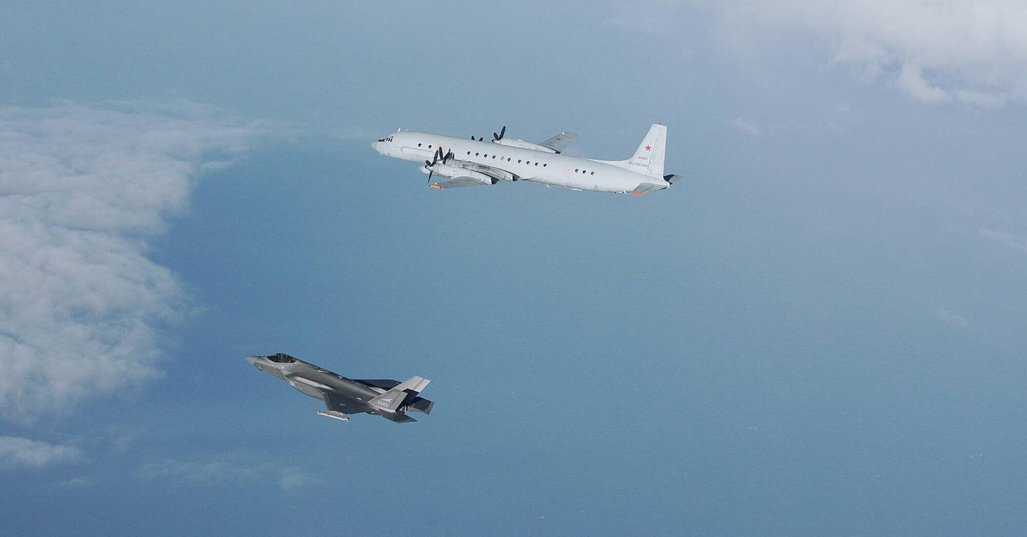 Норвезькі винищувачі перехопили російські літаки біля своїх кордонів