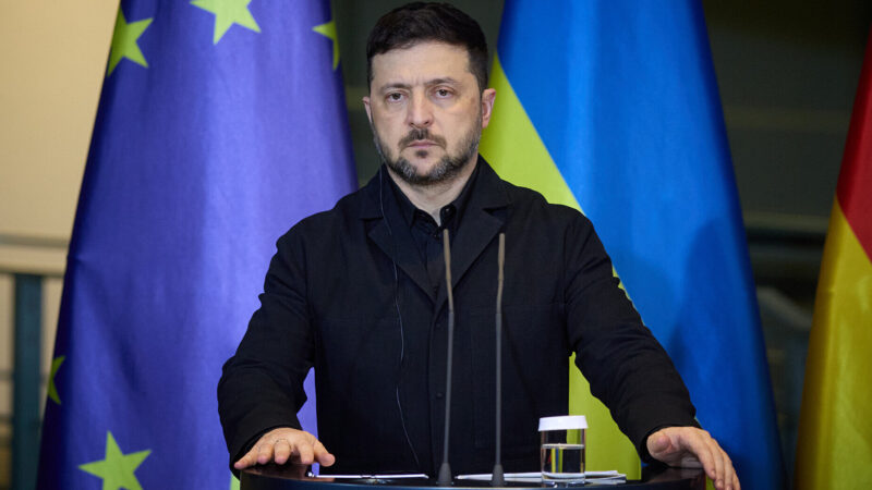 Нові соцпрограми: Зеленський анонсував виплати по 1500 грн для 13 млн українців