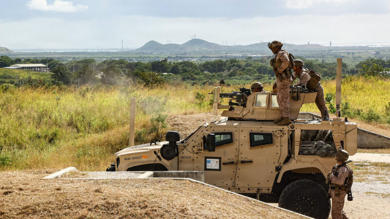 США та Еквадор почали спільну військову операцію проти наркоторговців