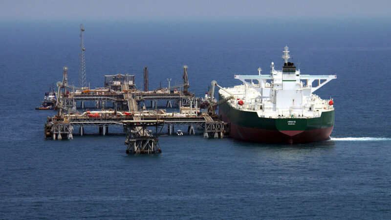 ЗМІ: Іран зупинив пропуск нафтових танкерів через Ормузьку протоку