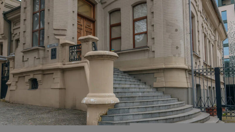 У Дніпрі демонтували барельєф із зображенням Леоніда Брежнєва: подробиці