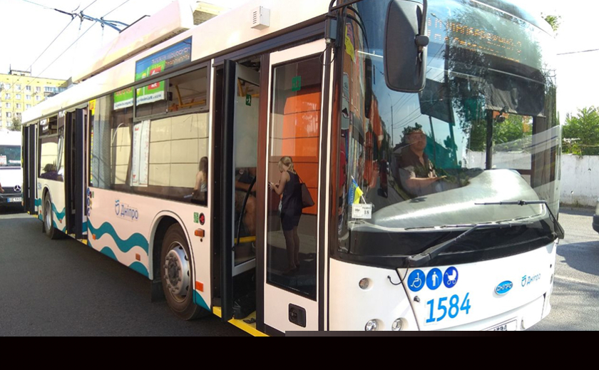 У Дніпрі тимчасово змінять рух трамваїв і тролейбусів на три дні