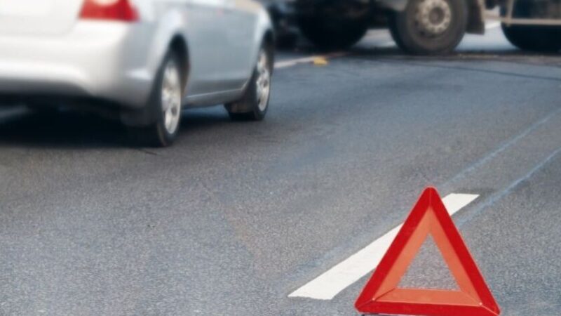 На трасі Дніпро–Павлоград сталася ДТП за участю Renault та Mercedes