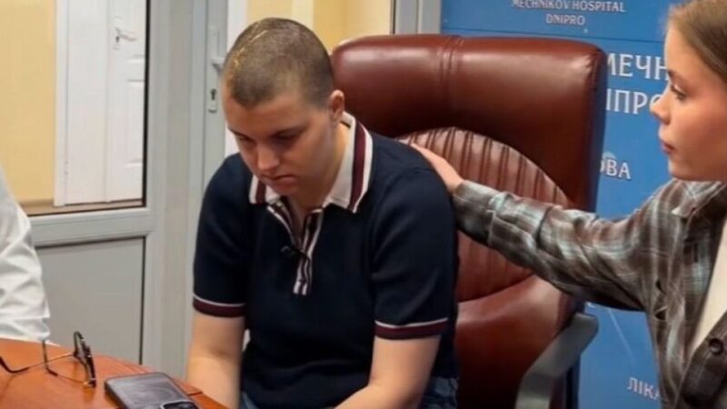 Уламок пройшов через весь мозок: у Дніпрі врятували дівчину з тяжким пораненням після ракетного удару