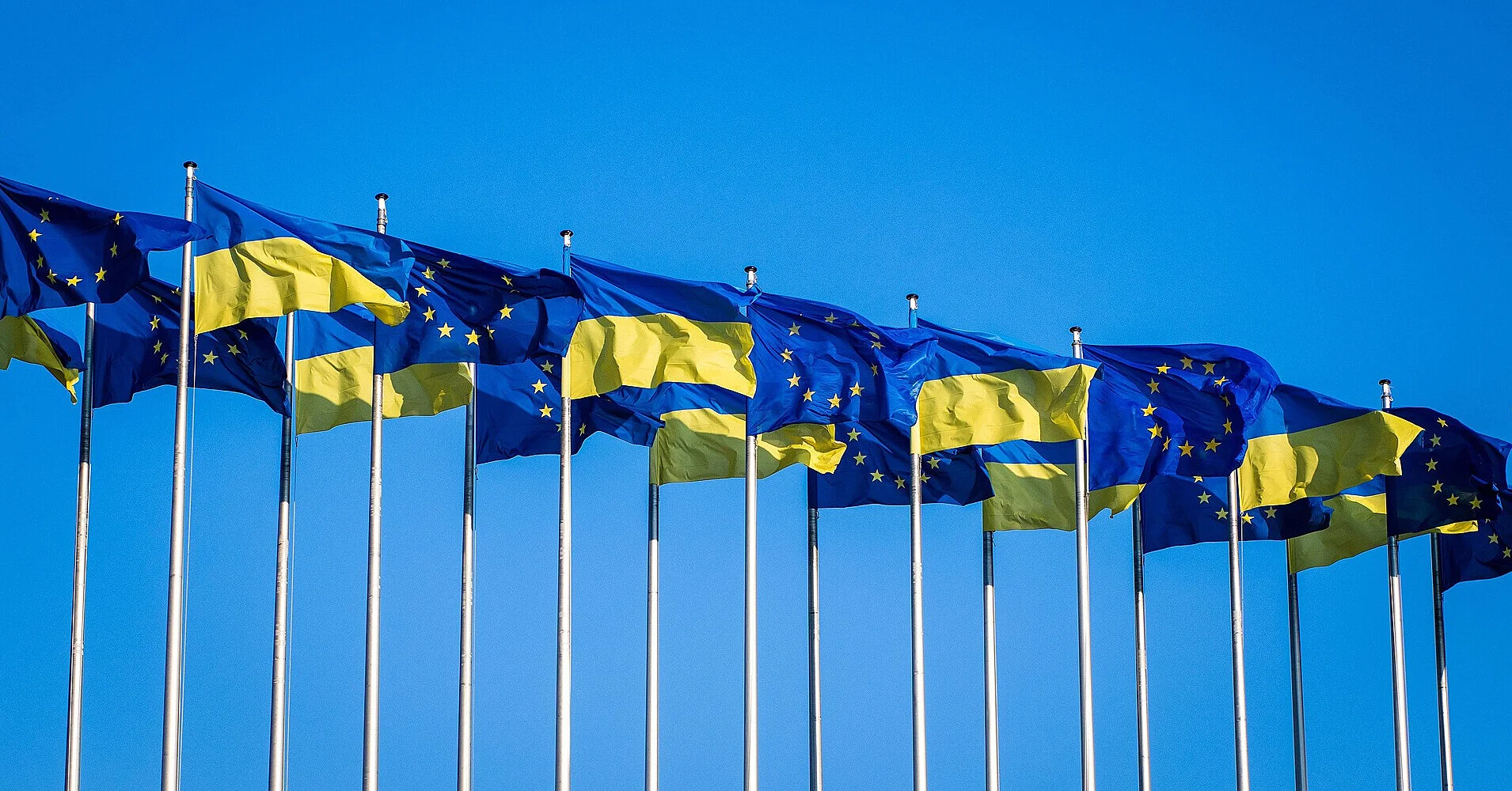 Рада ЄС затвердила 90 млрд євро для України та нові санкції проти РФ