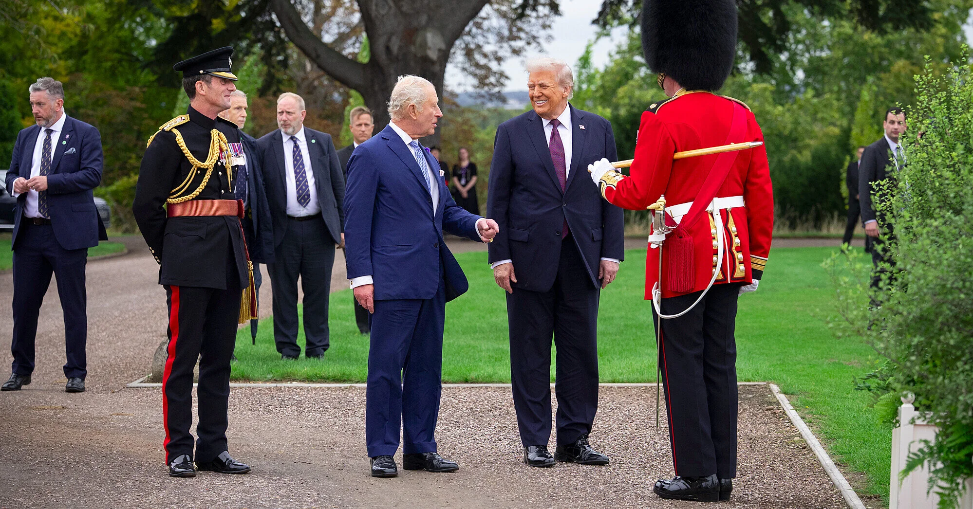 Чарльз III потролив Трампа жартом про “французьку мову” на вечері в Білому домі