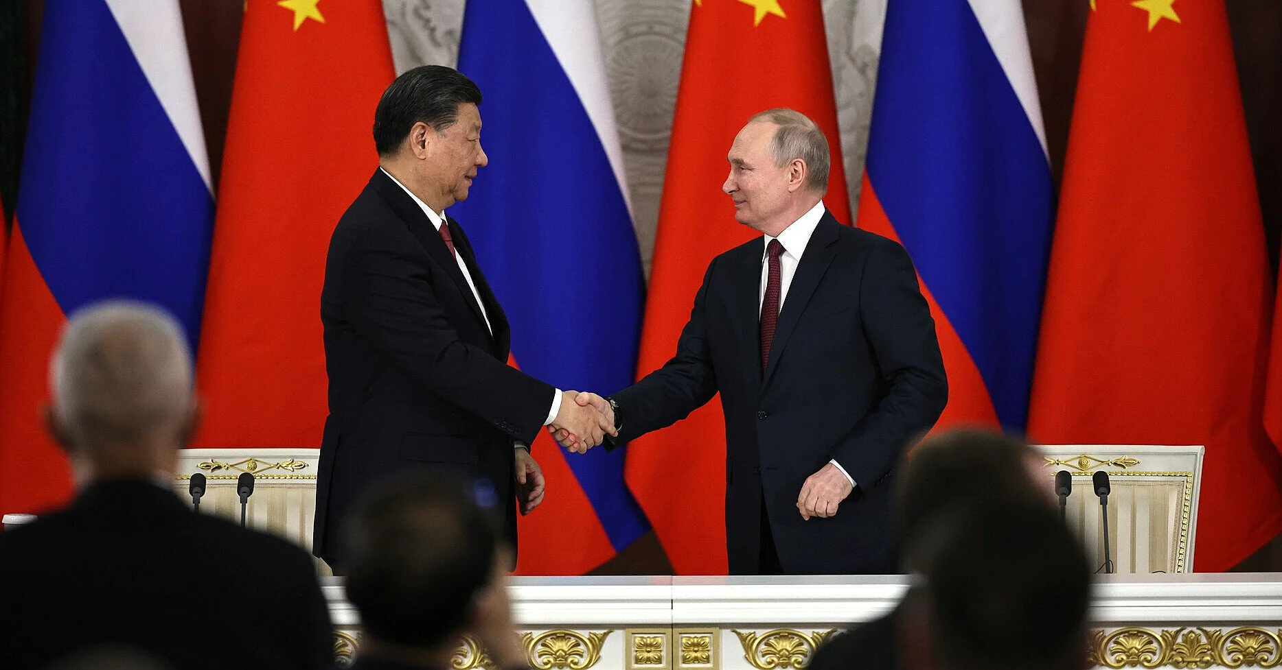 Росія отримує через Китай понад 90% санкційних технологій для війни проти України