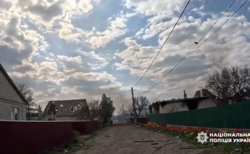 Під обстрілами і серед пожеж поліцейські продовжують евакуацію мешканців із прифронтових громад Дніпропетровщини