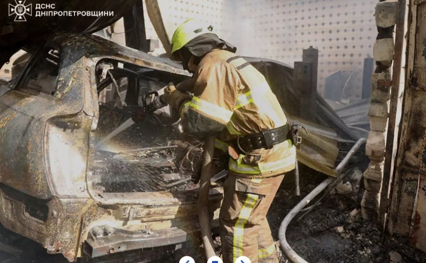 У Дніпрі ліквідували пожежу на території СТО