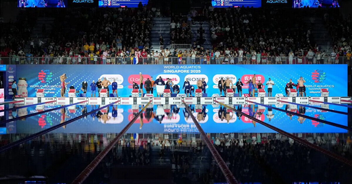 Прорив санкцій: росіянам та білорусам офіційно повернули прапор і гімн у світовому плаванні