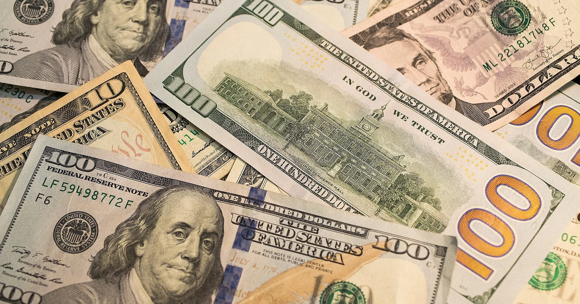 Великі ставки на падіння нафти знову відбулися за хвилини до заяви Трампа щодо Ірану