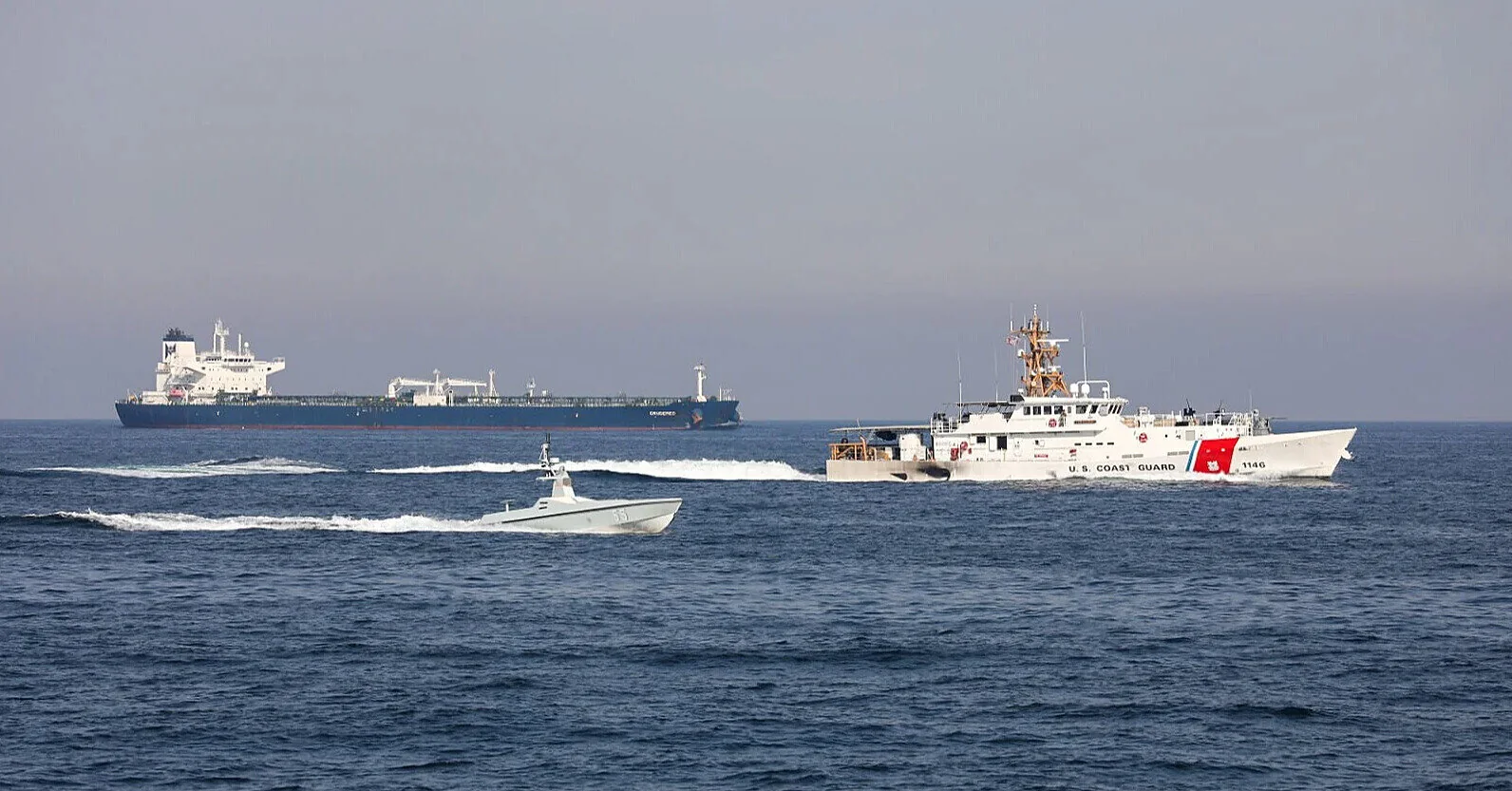 Агентство ООН готує план евакуації суден, заблокованих через кризу в Ормузькій протоці