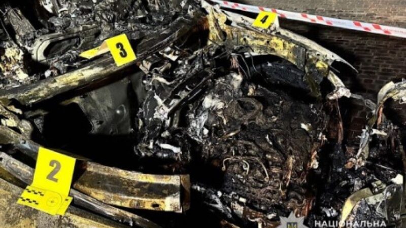 Правоохоронці затримали підозрюваного у підпалі автомобіля у Кривому Розі