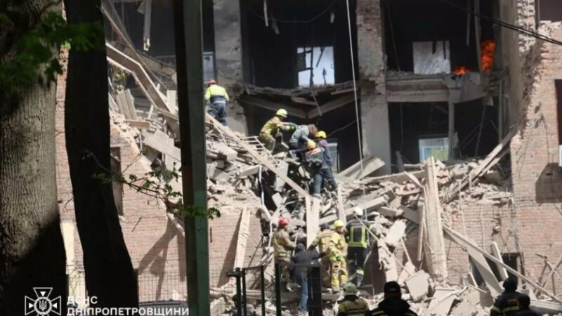 У Дніпрі офіційно завершено аварійно-рятувальні роботи на місці трагедії