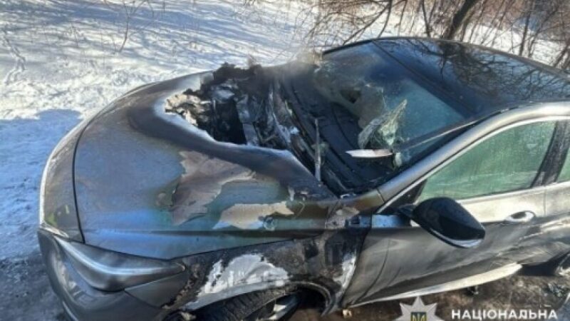 Підпалив авто у дворі багатоповерхівки: у Кам’янському 16-річний хлопець постане перед судом