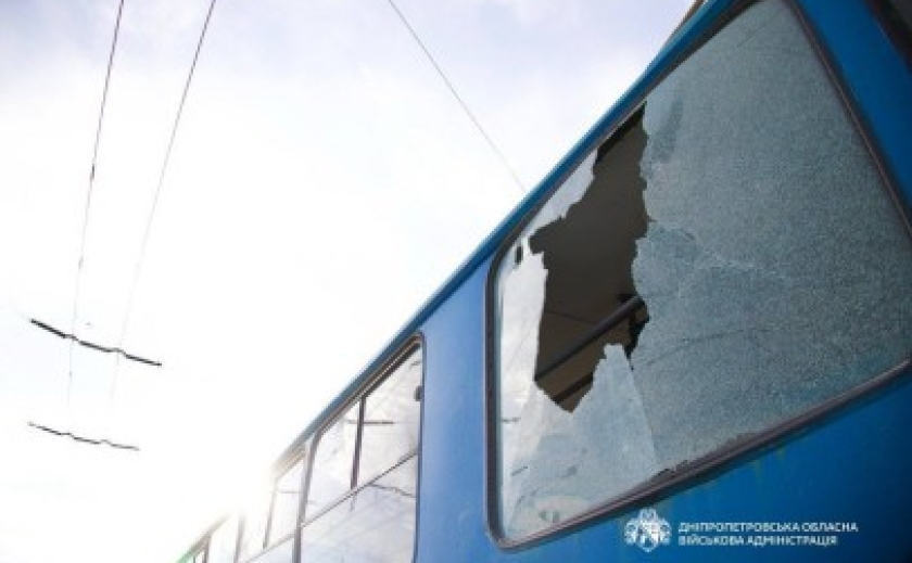 Ворог вдарив по Дніпру та Нікопольщині: троє людей постраждали