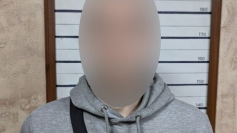 Побив та пограбував неповнолітнього: поліцейські Кам’янського затримали зловмисника