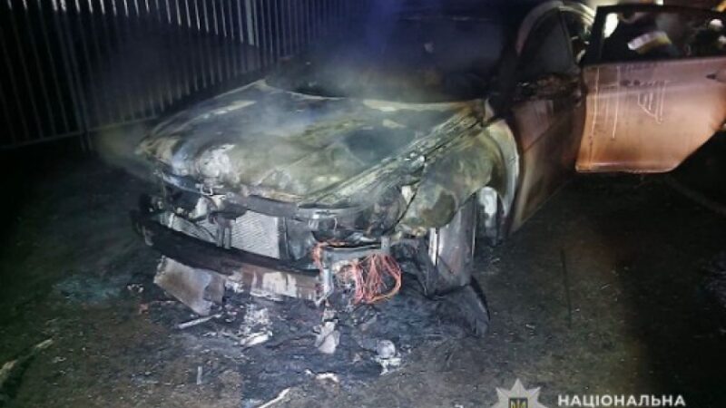 У Дніпрі через ревнощі чоловік підпалив авто: слідчі передали справу до суду