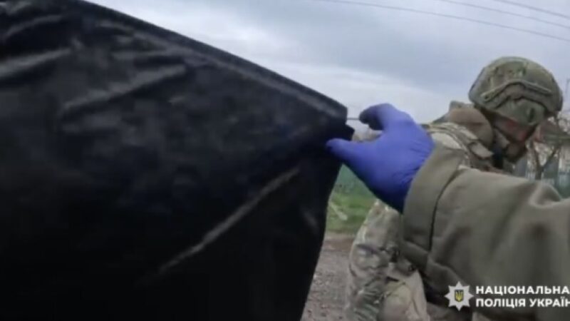 Поліцейські «Білого янгола» евакуювали тіла загиблих мешканців із прифронтової Синельниківщини