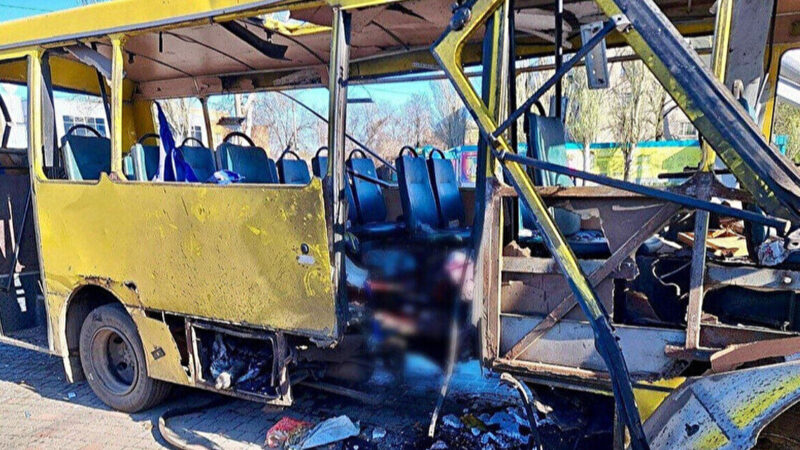 У Латвії закликали ізолювати Росію після удару по рейсовому автобусу