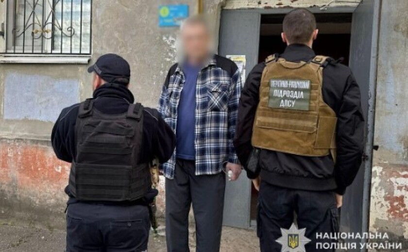 У Марганці поліцейські викрили 48-річного мешканця міста за підозрою у збуті наркотиків