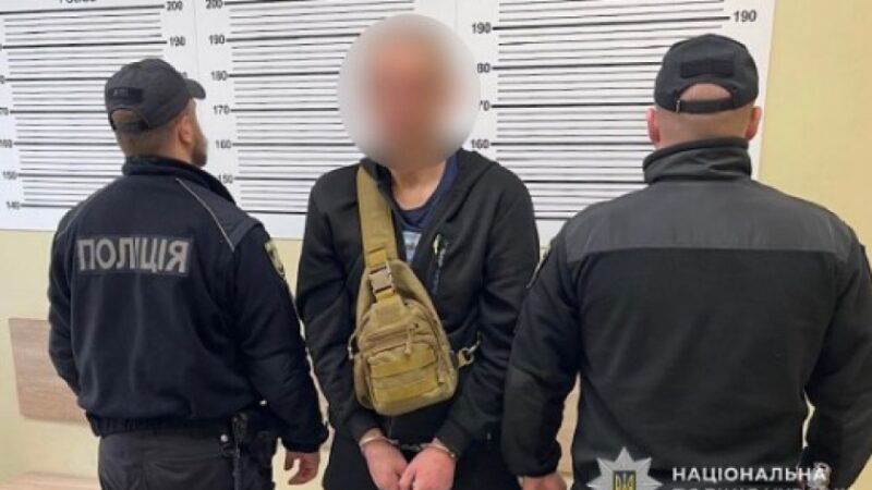 Викрав ключі у лікарні та обікрав квартиру: у Дніпрі поліцейські затримали підозрюваного