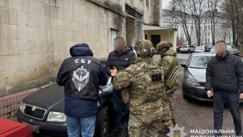 12 тисяч доларів за переправлення за кордон: у Дніпрі судитимуть організаторів незаконної схеми