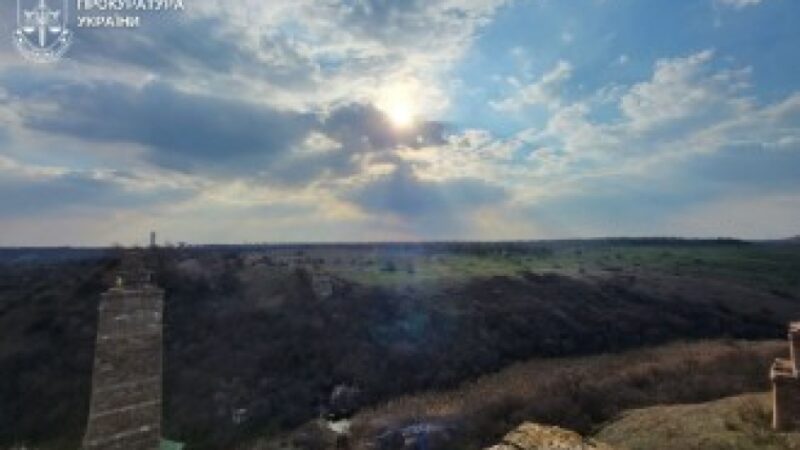 Прокуратура зобов’язала встановити межі ландшафтного заказника «Балка Північна Червона» на Дніпропетровщині