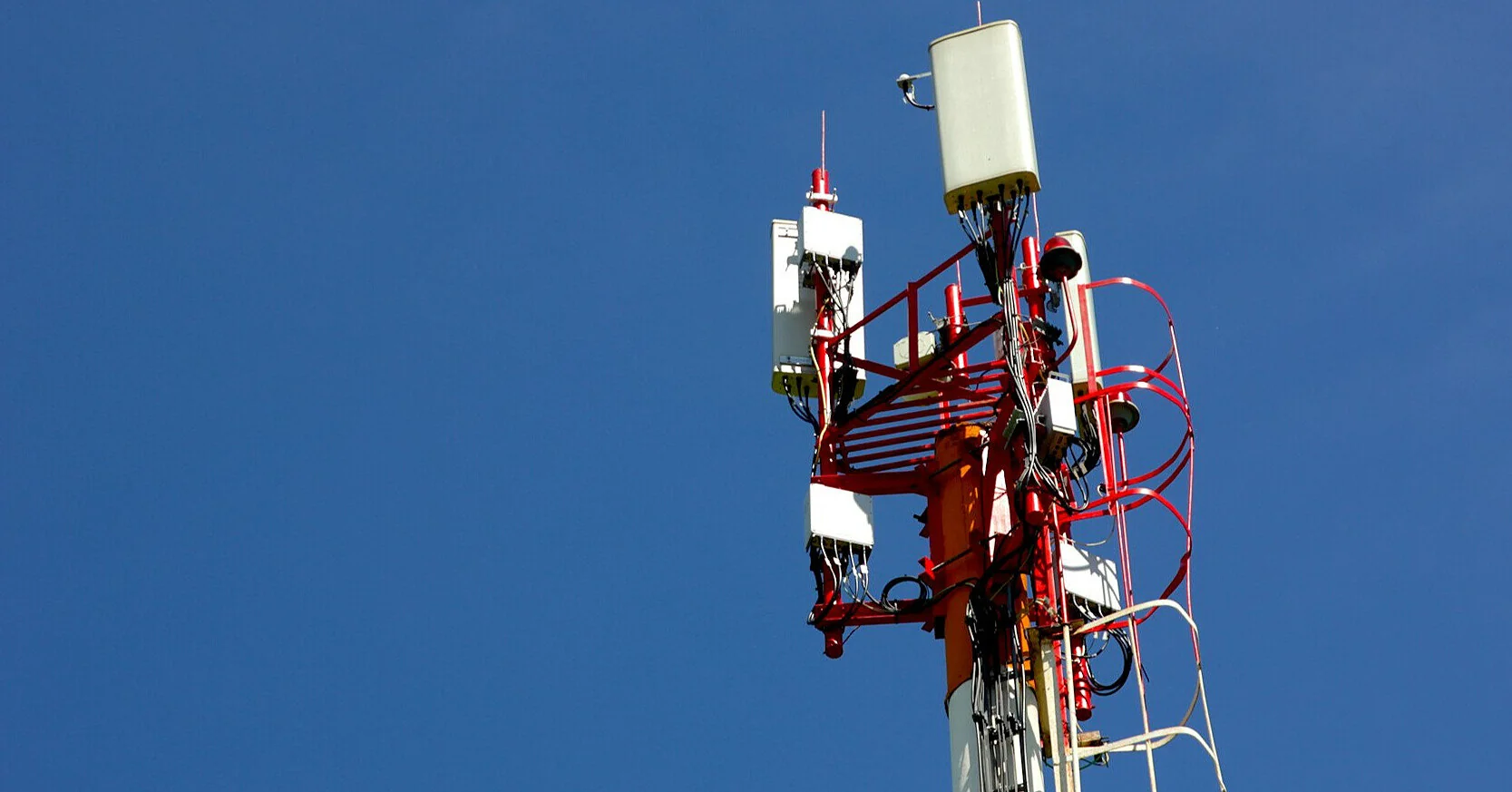 Пастка у 5G-мережах: антидроновий щит Німеччини під питанням через китайське обладнання