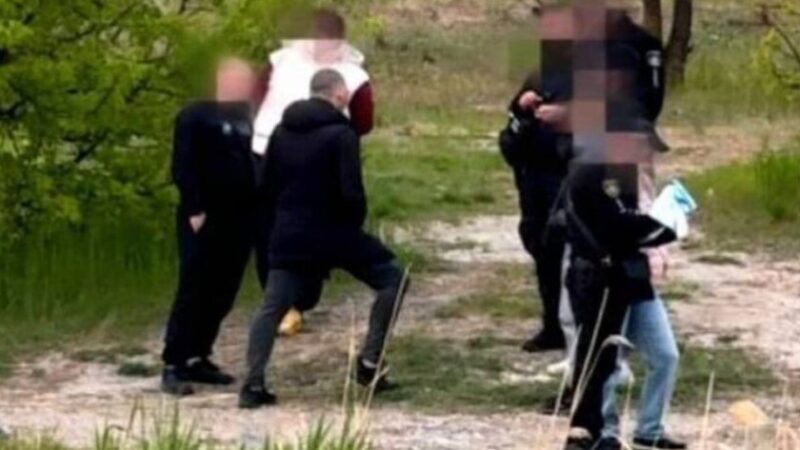 У Кривому Розі з водойми дістали тіло чоловіка: обставини з’ясовують