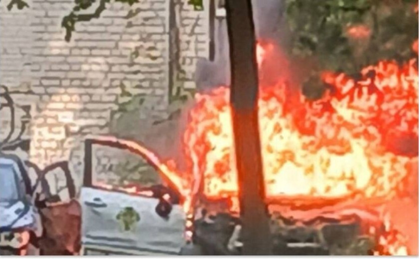 У Дніпрі на території ДІІТу вибухнула автівка: постраждали двоє людей