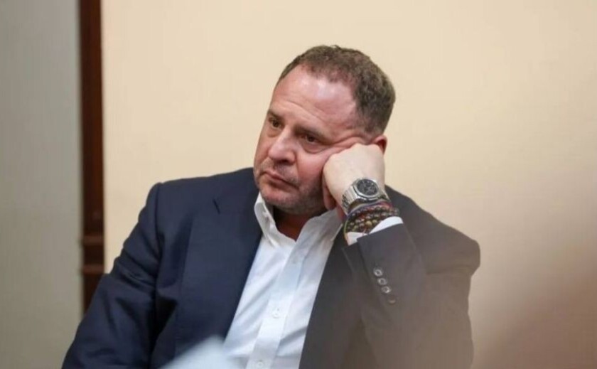 Ексглава ОП за ґратами: ВАКС арештував Єрмака у справі про «відмивання» сотень мільйонів гривень