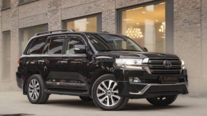 Записав Toyota Land Cruiser на родичку: у експравоохоронця з Дніпропетровщини стягнули понад 2,2 мільйона гривень