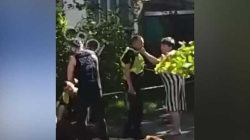У Кривому Розі чоловік нібито розбив лоб поліцейському під час перевірки документів: що відомо