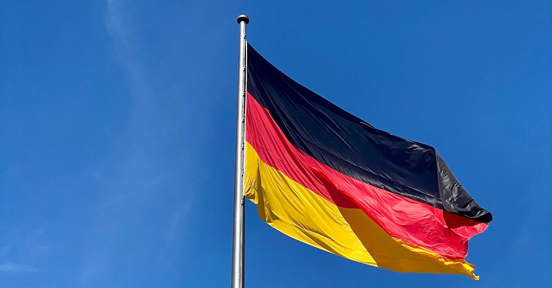 Виїзд із Німеччини: коли українці ризикують виплатами та статусом захисту