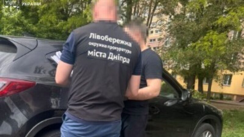 У Дніпрі викрито адвоката, який організував канал збуту вогнепальної зброї