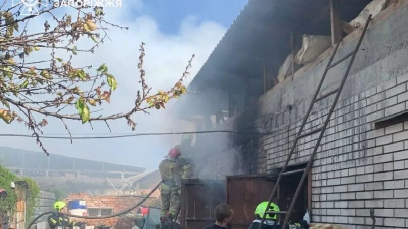 У Запоріжжі через несправне обладнання зайнявся гараж