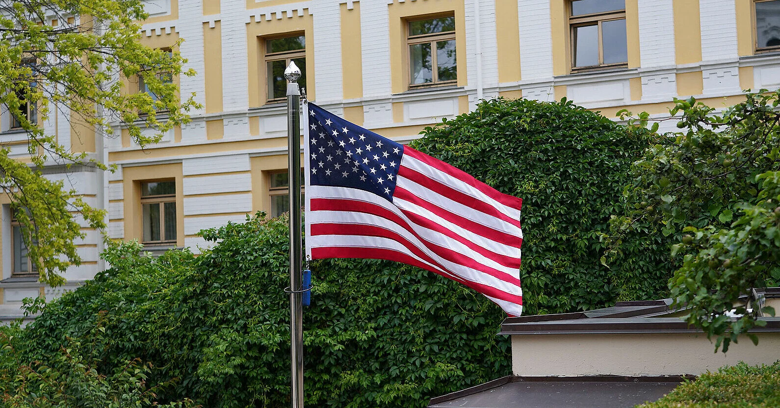 Каллас заявила, що дипломати США покинули Київ: МЗС і посольство спростовують (Оновлено)