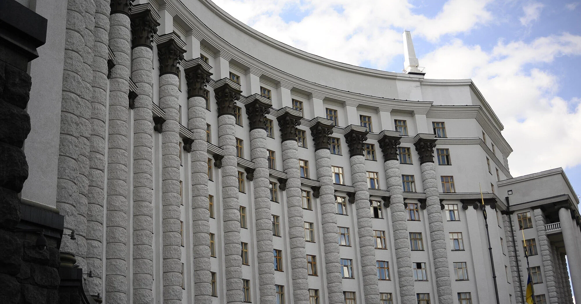 Кабмін звільнив двох заступників міністра оборони: що відомо