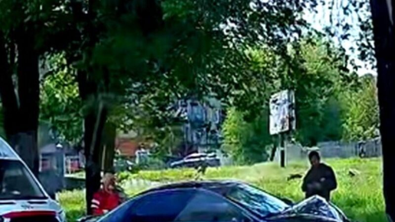 У Кам’янському водій напідпитку врізався в дерево