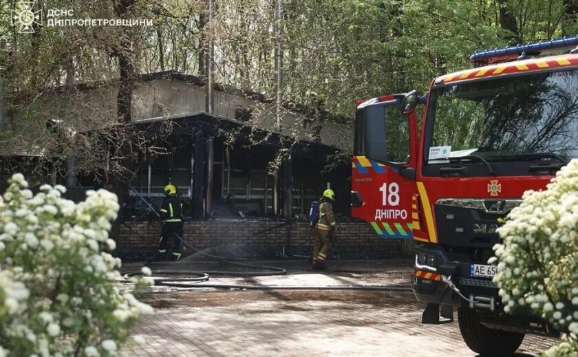 У Дніпрі рятувальники ліквідували пожежу у закладі харчування