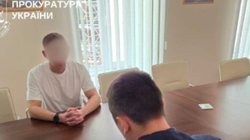 Продавав службову інформацію: викрито посадовця Запорізької митниці