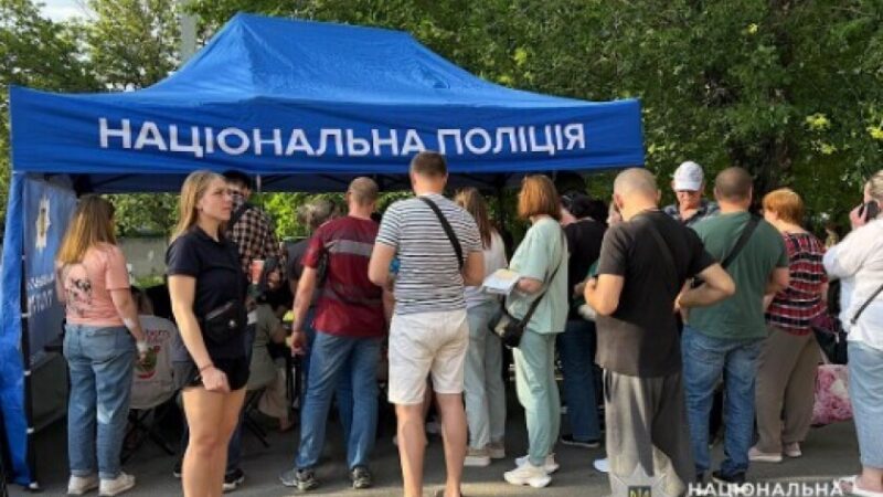 Поліція Дніпра працює на місці ворожої атаки на місто