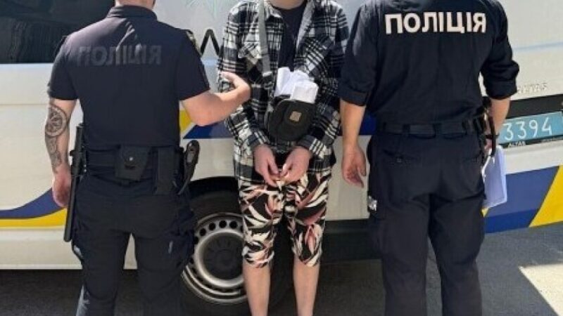 Підпалив автомобіль за грошову винагороду: слідчі Дніпра повідомили про підозру зловмиснику