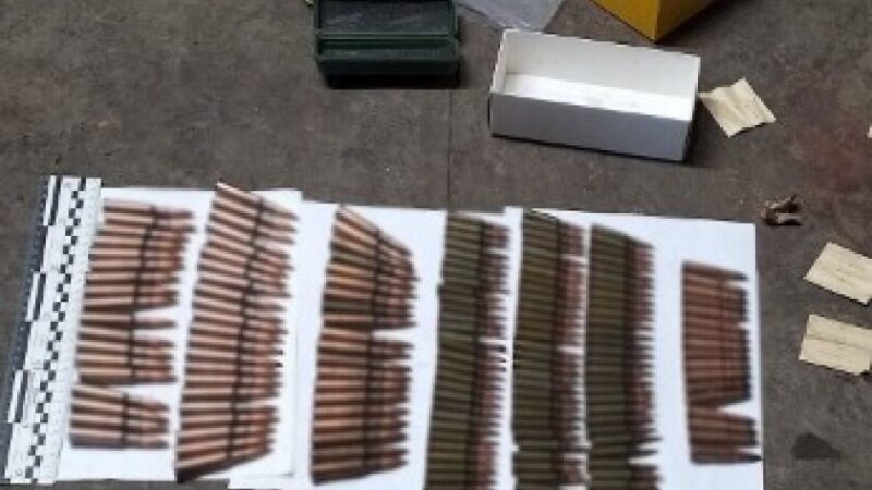 У Покрові поліцейські викрили місцевого мешканця, який незаконно зберігав зброю та боєприпаси