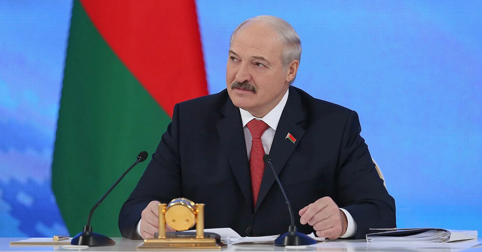 Лукашенко анонсував приїзд до Мінська довіреної особи Макрона