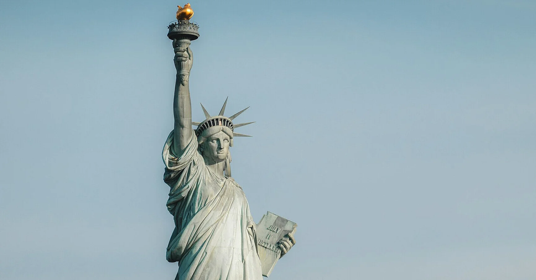 США змінюють правила Green Card: чому сотні тисяч мігрантів під загрозою