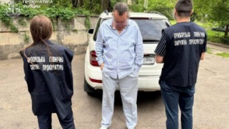 «Студентський квиток» для відстрочки за $15 тисяч: у Кривому Розі викрили схему незаконного виїзду за кордон