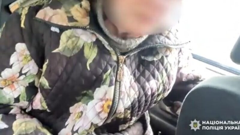 Безлюдні вулиці зі зруйнованими будинками: «Білі янголи» продовжують евакуацію мешканців із прифронтових громад Синельниківського району
