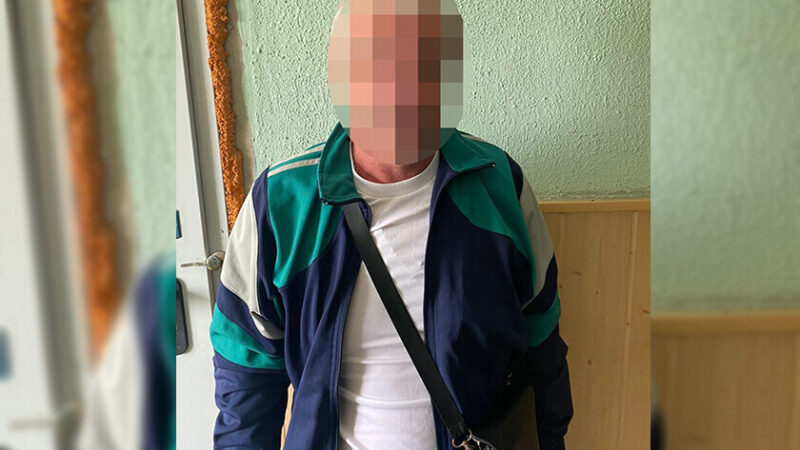 Схиляв до розпусних дій та надсилав порнографічні фото 13-річному хлопцю: на Дніпропетровщині затримано 46-річного чоловіка